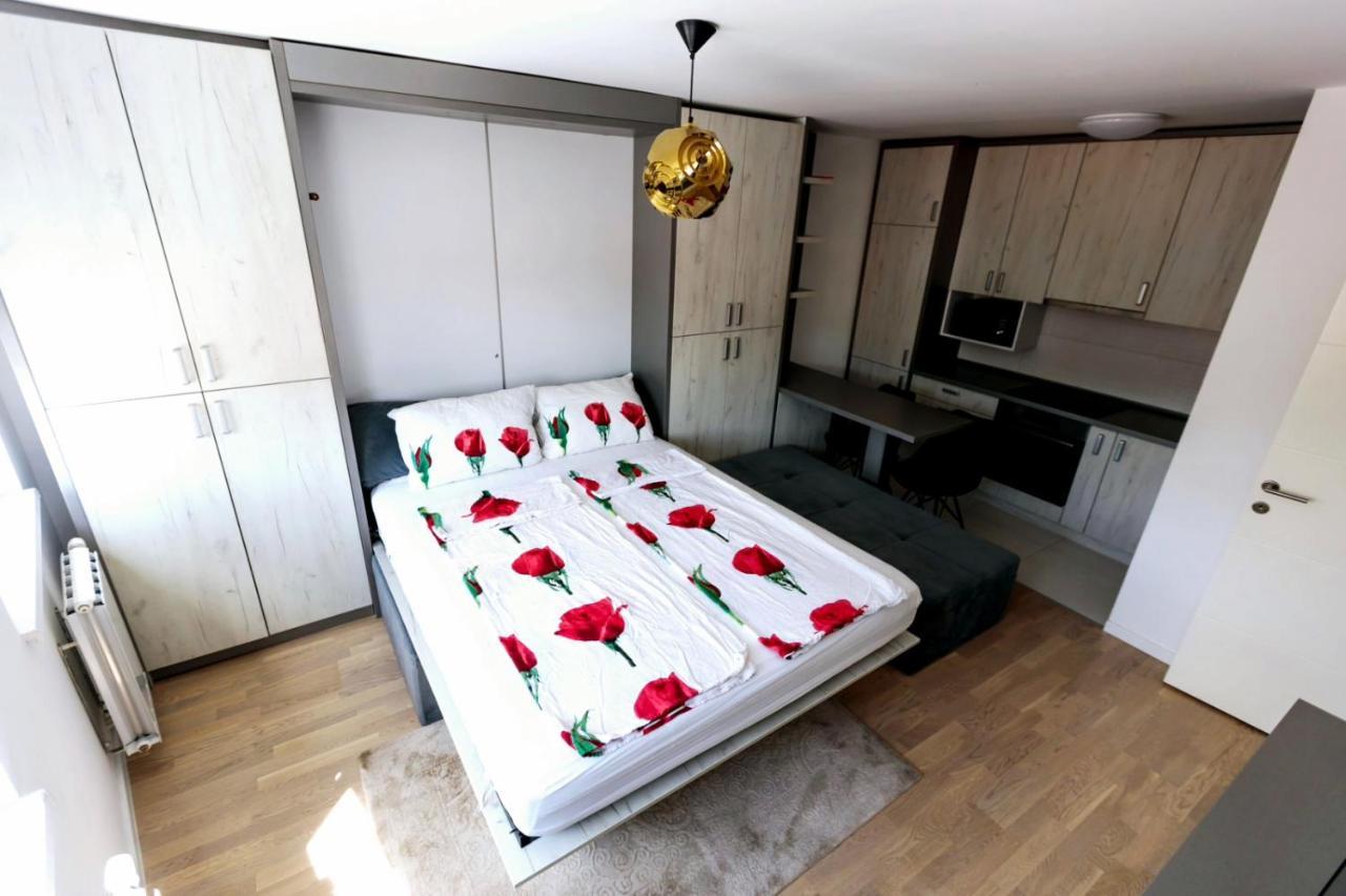 Apartman Skver Tuzla Exterior foto